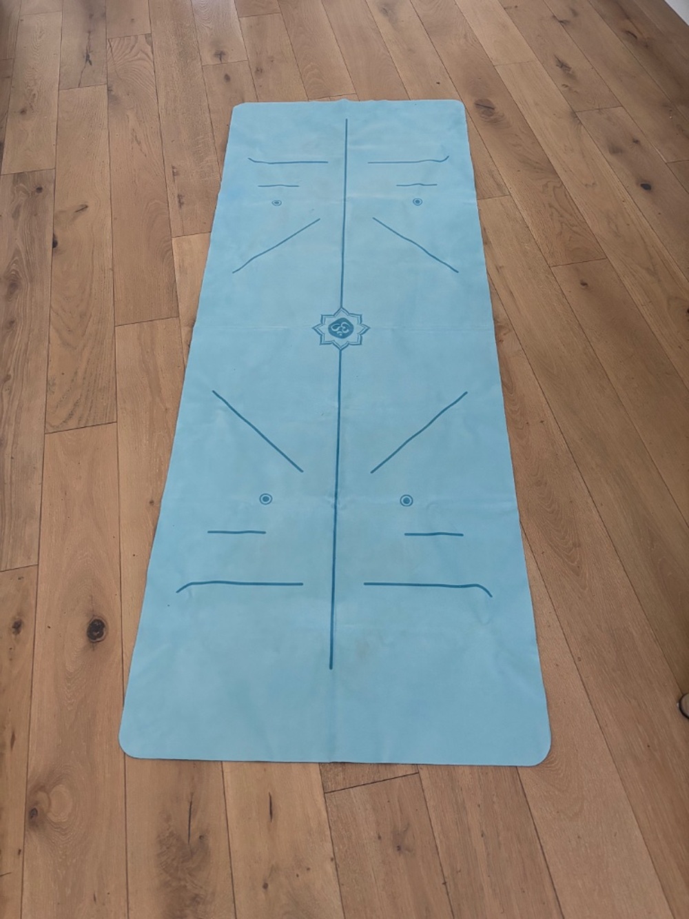 Yoga Mat Foldable 1/16 Inch Thick Non-Slip Travel Yoga Mat with bag - Picture 4 of 7